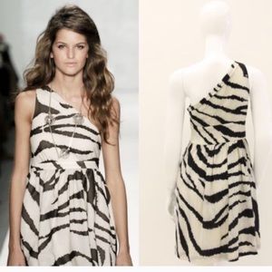 TIBI ONE SHOULDER ANIMAL PRINT DRESS SIZE 6    🎉 HP 🎉